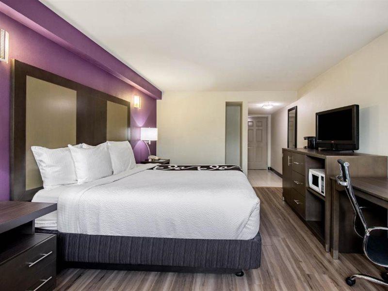 La Quinta Inn By Wyndham West Long Branch Nj Shore Area Extérieur photo