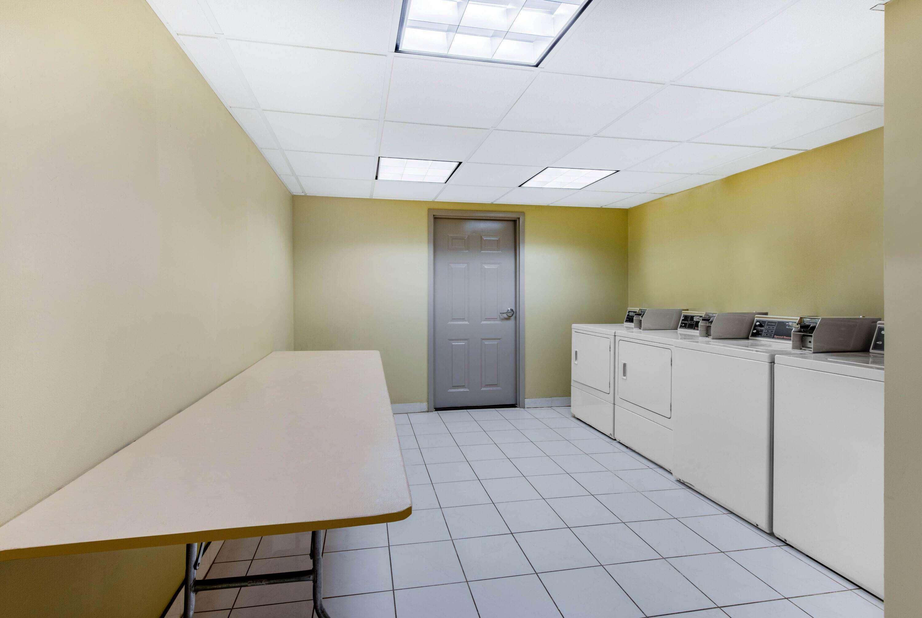 La Quinta Inn By Wyndham West Long Branch Nj Shore Area Extérieur photo