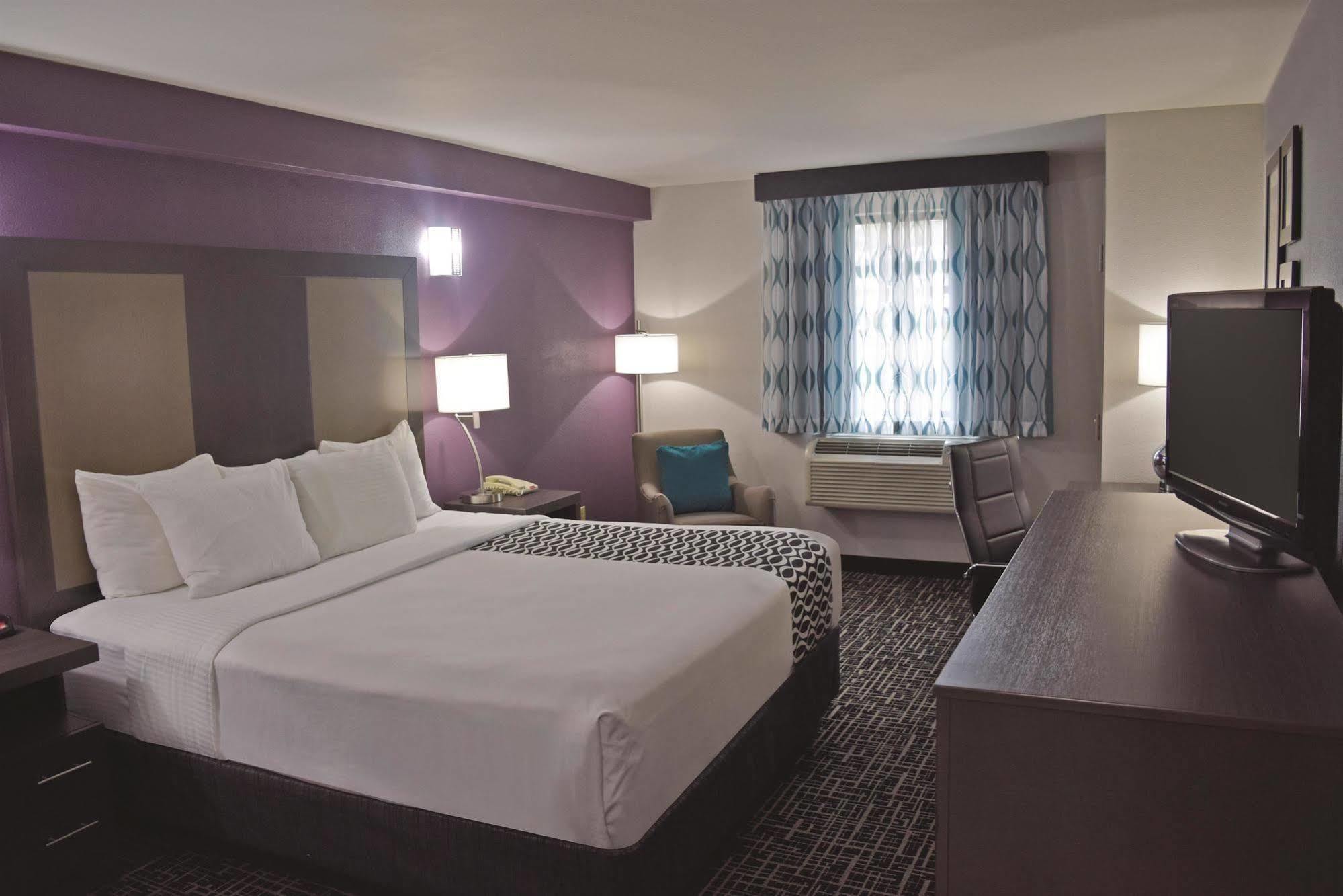 La Quinta Inn By Wyndham West Long Branch Nj Shore Area Extérieur photo