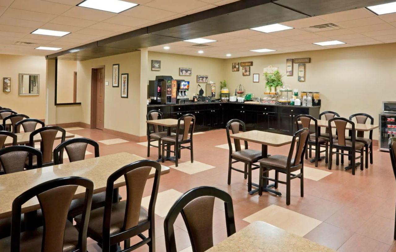 La Quinta Inn By Wyndham West Long Branch Nj Shore Area Extérieur photo